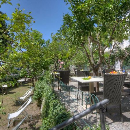 Rione San Carlo Hotel Finale Ligure Exterior photo
